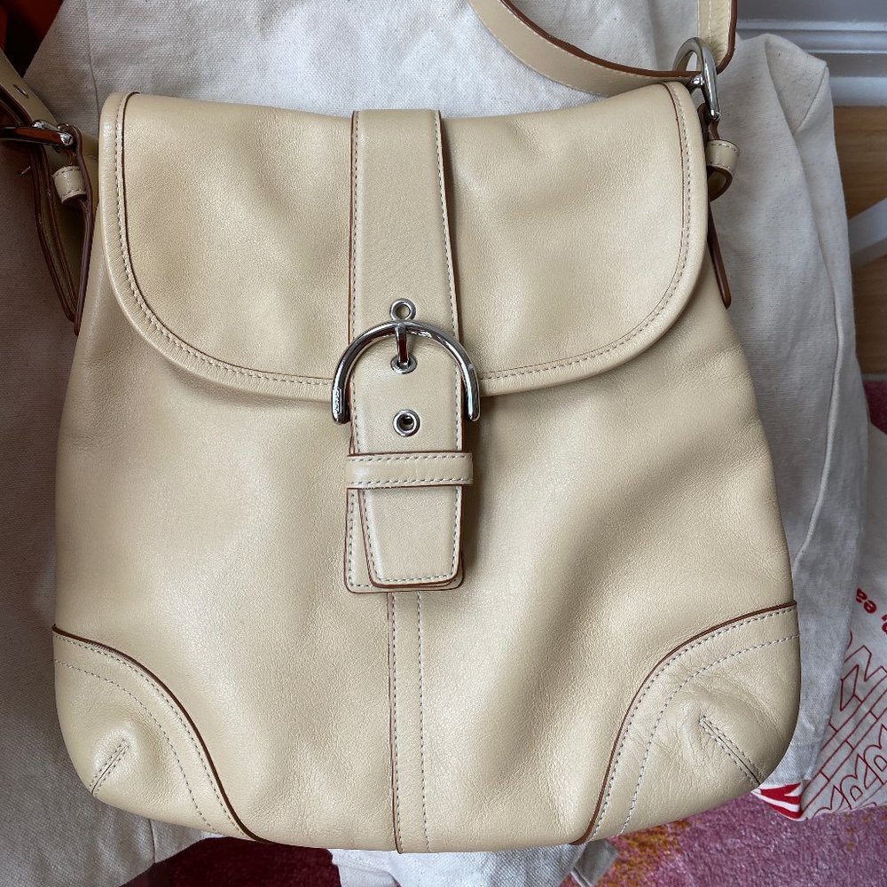 Coach Vintage Hobo Shoulder Crossbody Bag Beige